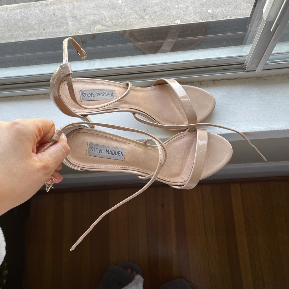 Steve Madden nude heels